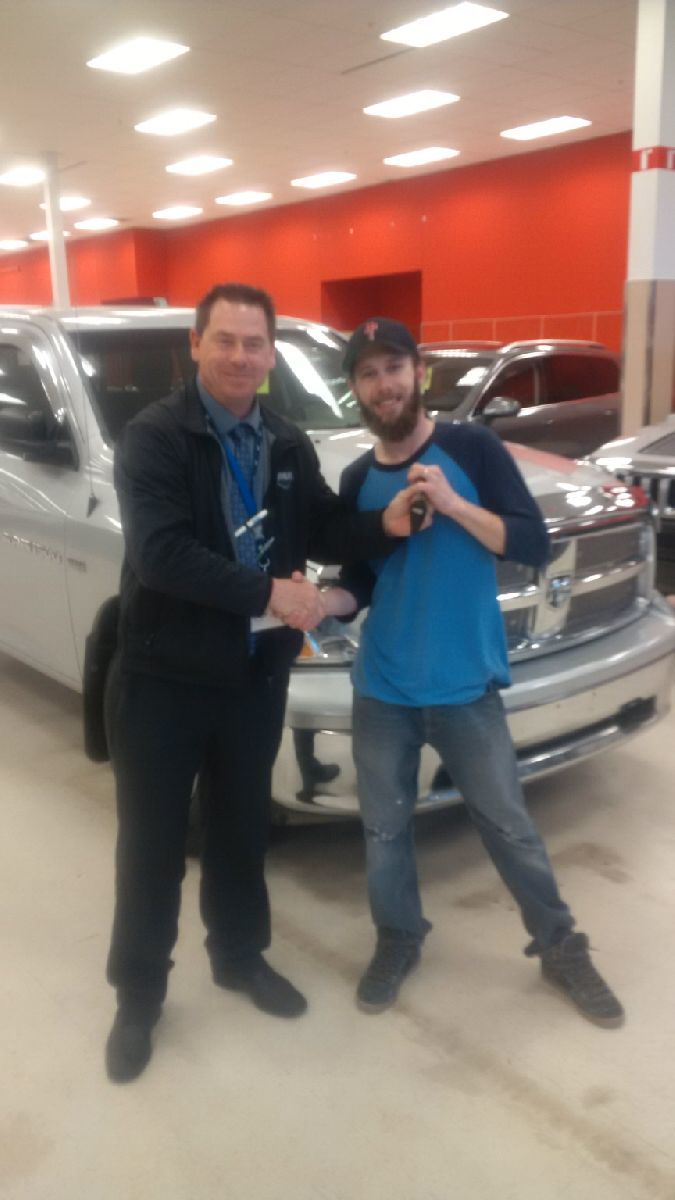 StraightlineVW's tweet photo. Darin's family is growing so he came to see Tom at our @MH_Mall #IndoorSale and got himself a bigger truck! https://t.co/12iIgl00S5