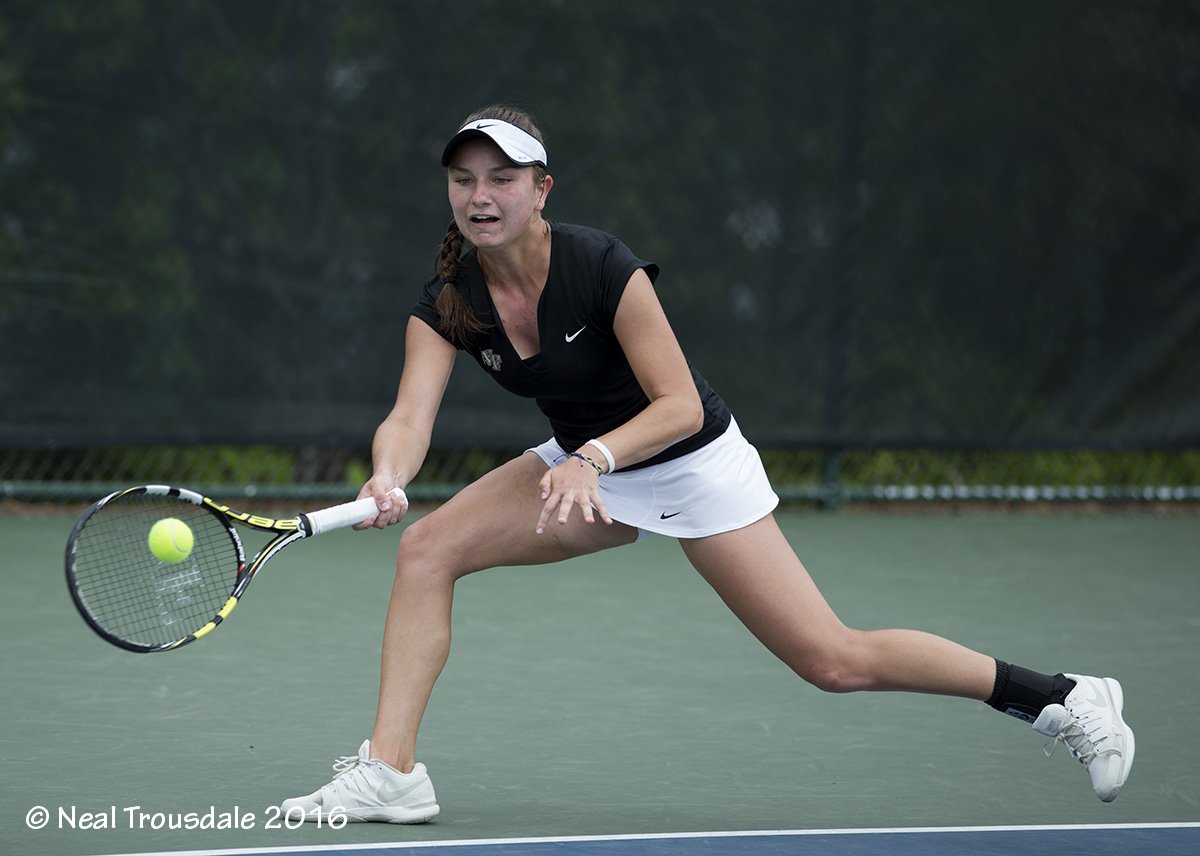 tlaenpix's tweet photo. At the #ACCWTEN 4/22/2016 @WPKay @UNC_wtennis vs #EmmaDavis @WakeWTennis https://t.co/e7saOnaWtL