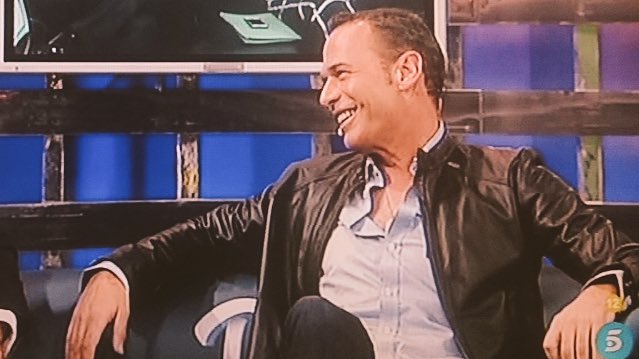 SrtaPickyGH's tweet photo. Soy Lozanista más que nunca. Carlos es una persona maravillosa y un personaje espectacular. #CarlosLozano https://t.co/4PiiVOyPK5