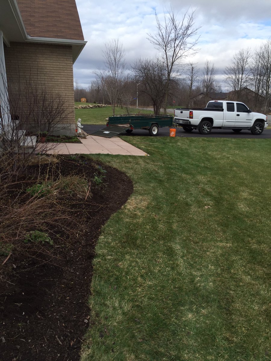 NNJLandscaping's tweet photo. The season has begun! Have NNJ Landscaping maintain your flower beds with our quality and affordable services! https://t.co/39WGNHAzXm