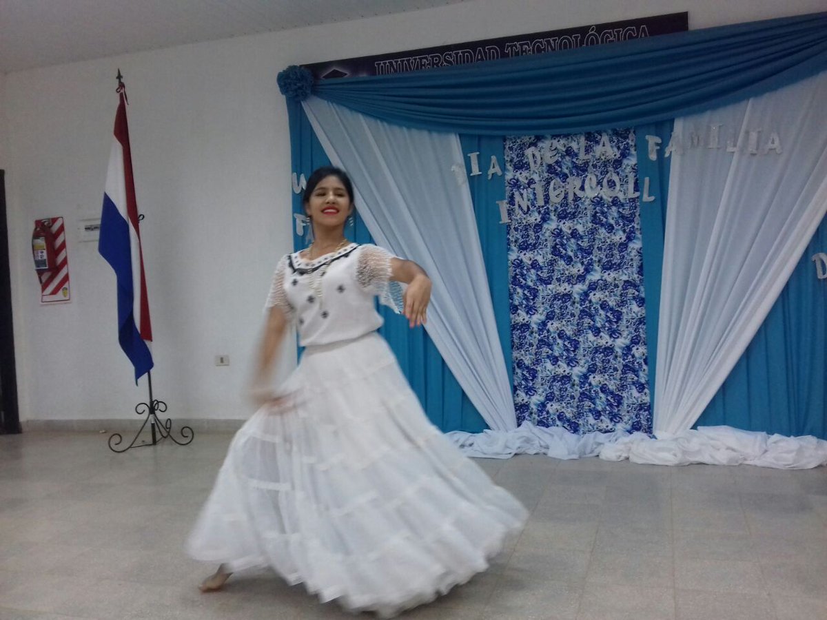 victorarguello's tweet photo. Guapa mi hija @ZileidyArguello Desplegando todo el don q Dios te dio. Dia de la Familia #Intercoll Caazapá @UTIC_PY https://t.co/keU8UPgiZL