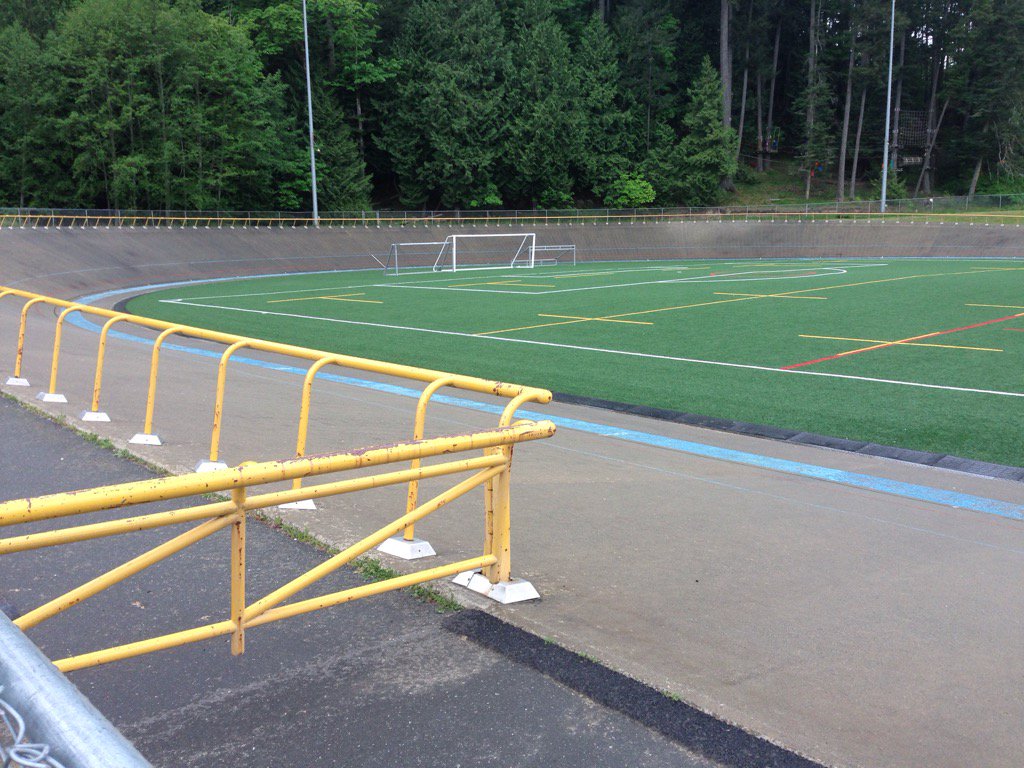 Velonator's tweet image. Friday track session cancelled due to rain