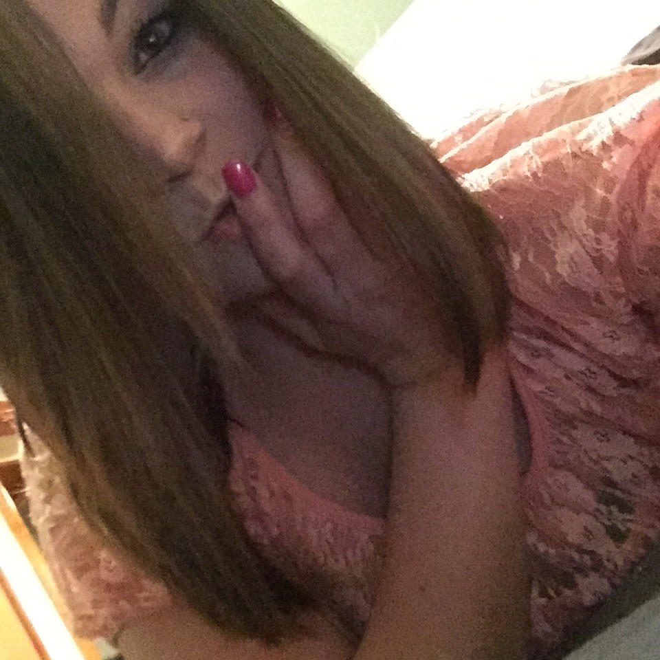 lennerrss's tweet image. Sometimes her mouth could use a filter. God shook his head the day he built her. Oh, but I bet he smiled. #LeeBrice