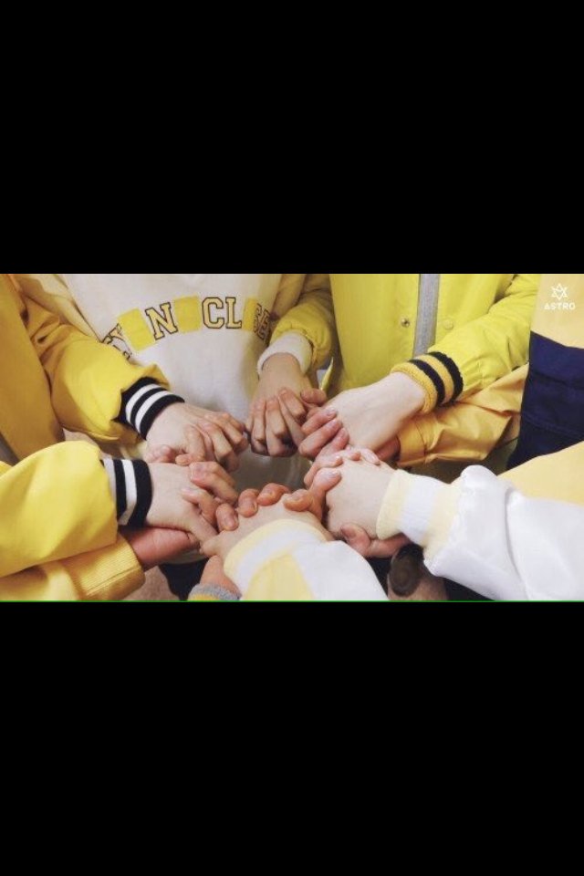 MOONBIN_PH tweet picture