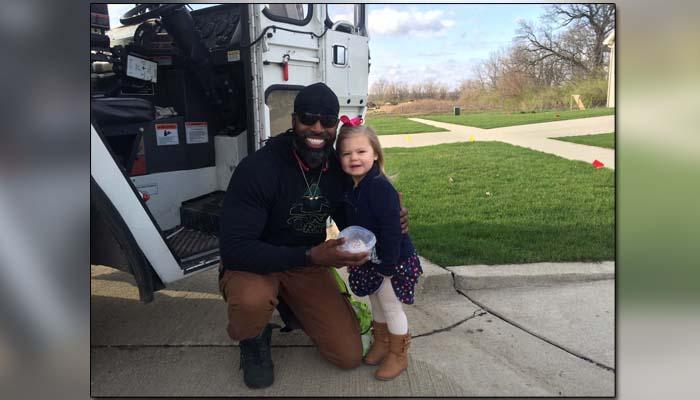 WTOL11Toledo's tweet image. "She just felt really, really special." Little girl meets hero trash man on her birthday&amp;gt;&amp;gt;bit.ly/1SierM2
