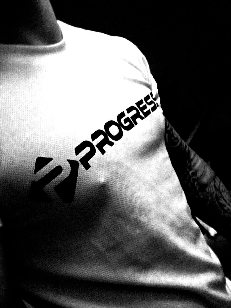 JakeCampbell97's tweet photo. Team Progress💪🏻 go to bio for link + 10% discount👌🏼 #ProgressGymWear #TeamProgress #clothing #fitfam #fitness #gym https://t.co/1l7JysGaJ0