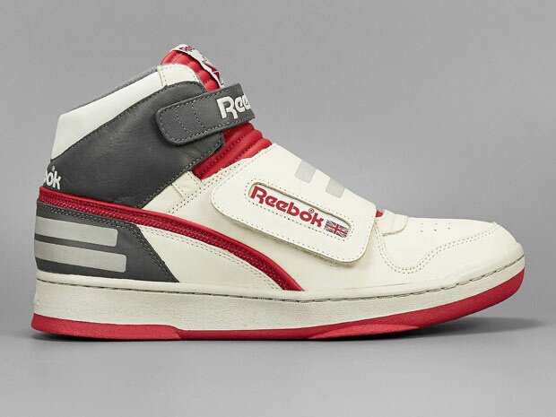 Hemper00's tweet photo. Reebok Alien Stomper release on 04/26/2016 for $175 via https://t.co/U5LYUFfoCW #KoFapp https://t.co/wHp7NjuMQG