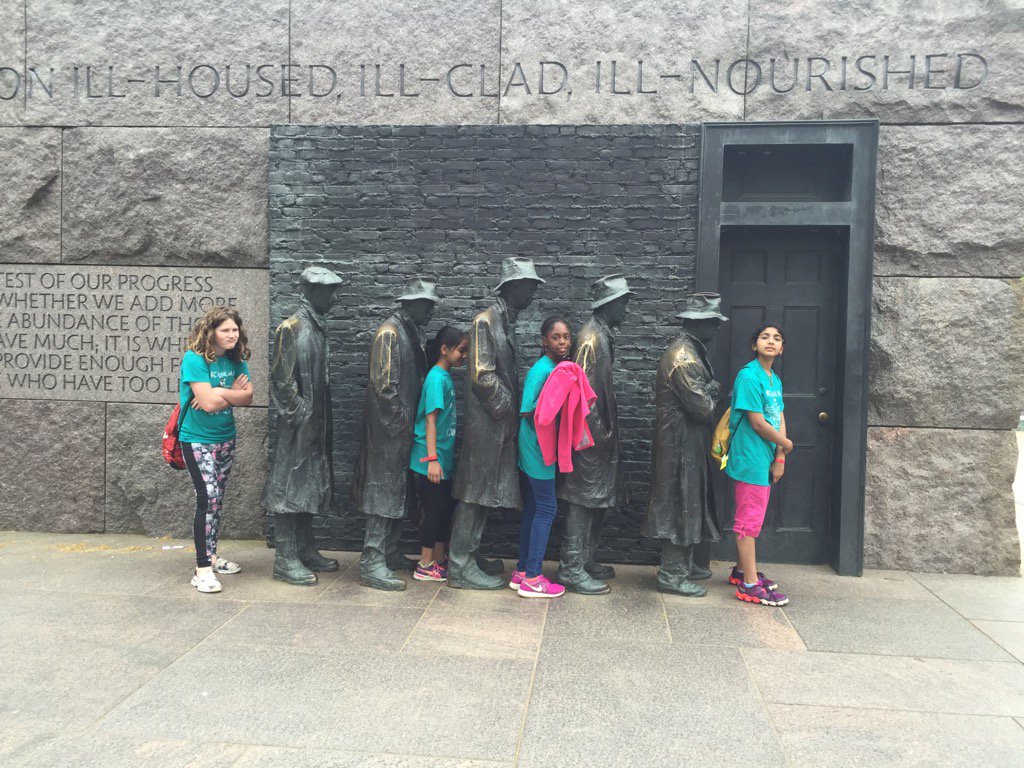 tashworth3781's tweet photo. @dcherewecomedde #dcdde16 #sipekshines Franklin Delano Roosevelt Memorial standing in bread line https://t.co/CVLmNsCwzK