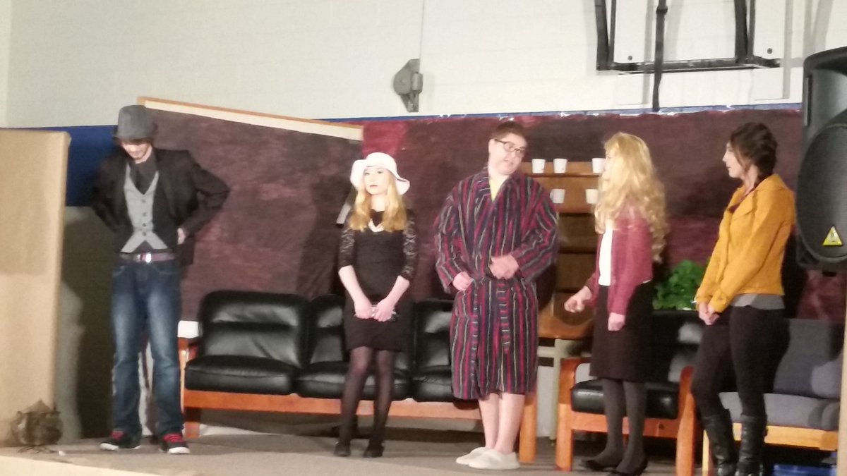 Waldeckwarriors's tweet photo. And #action!  MurderRunsInTheFamily is on point! #drama #students @ChinookSD https://t.co/6PkDPiNB41