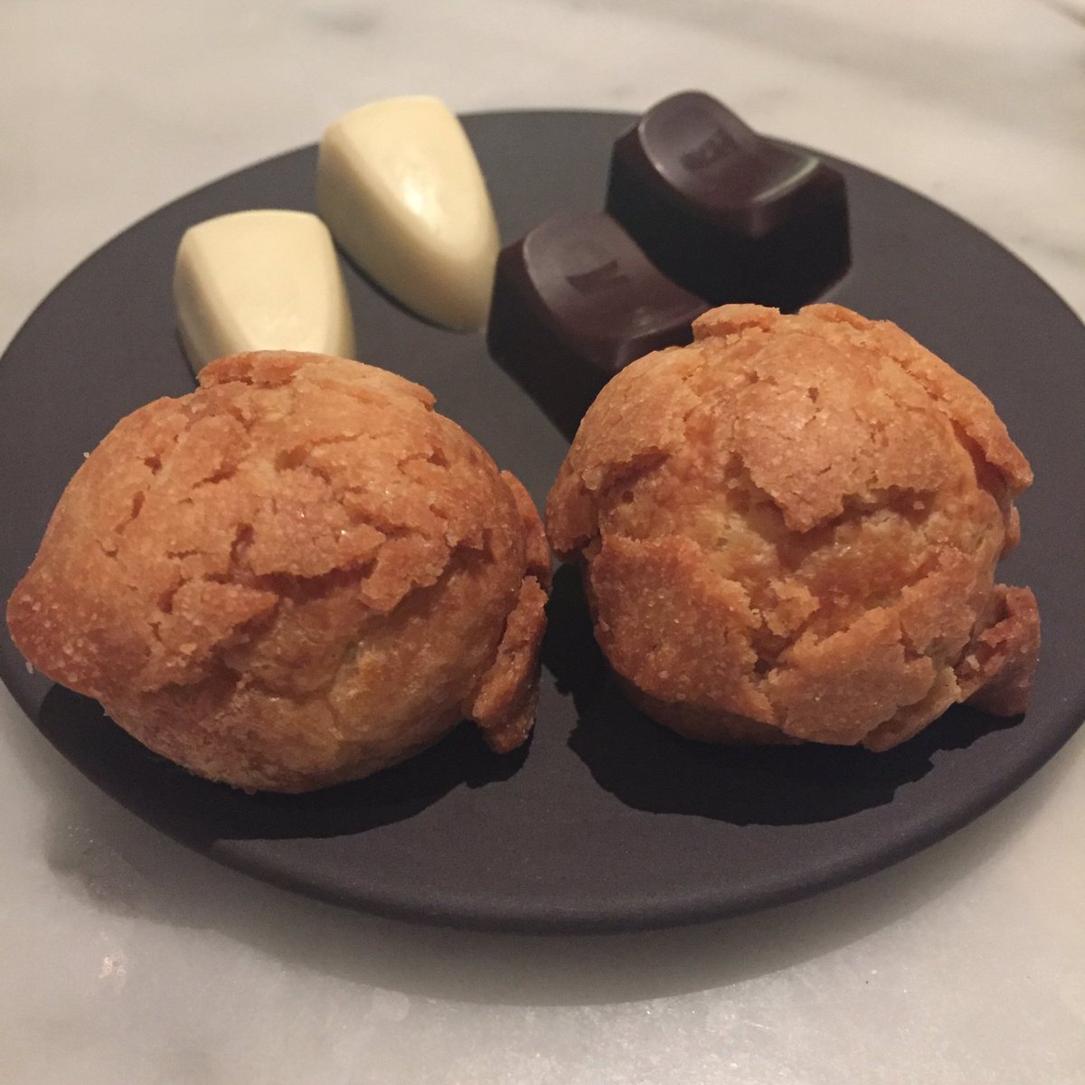 Cleverest deployment of spring vegetables I've seen thus far this season: spring pea profiteroles <a href="/THEMODERNnyc/">The Modern</a>