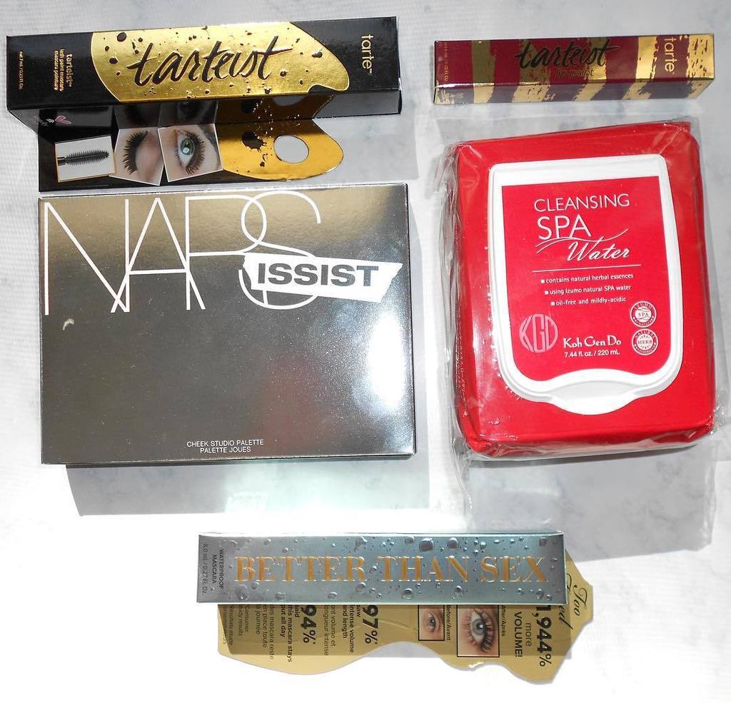 Emma_Damasco's tweet photo. My @sephora haul 😊😊😊 can't wait to try it all out! #mua #makeup #makeupfreak #makeuplover #makeupaddict #makeupjunk… https://t.co/1MSDPVXmqx