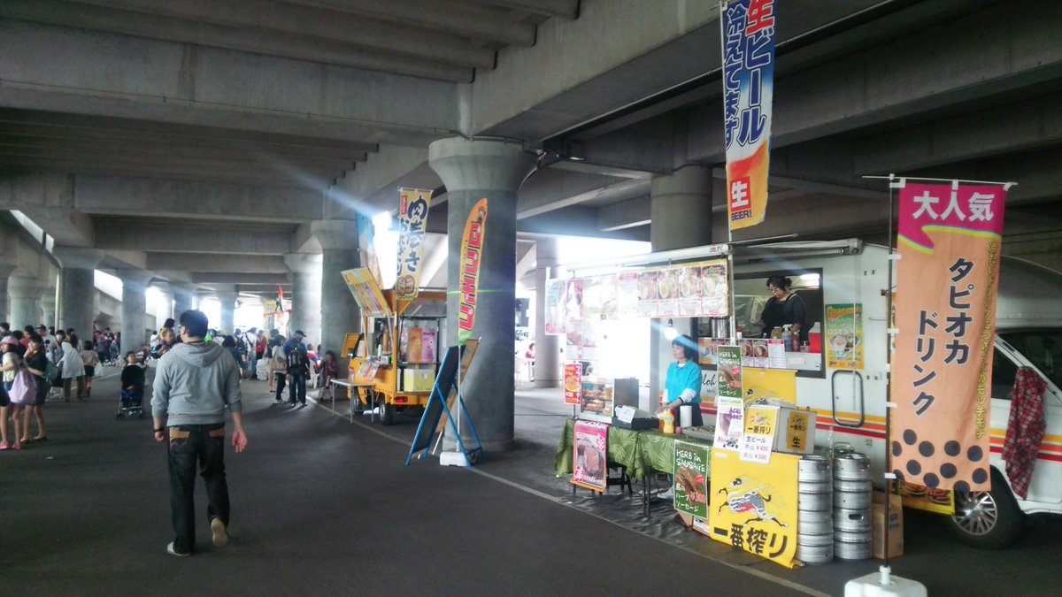 ホイホイ亭グループ 公式 今日 明日は フリーマーケット In 埼玉スタジアム02のフードコートで営業しております いつものフリマでいつものロコモコを どうぞご利用下さい