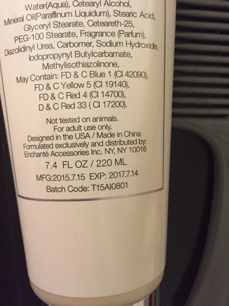 ENgari16's tweet photo. Lotion designed in USA but made in China. #socy https://t.co/OnO3N7ruIM