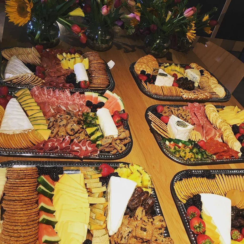 stjohnscollege's tweet photo. Tonight's Snacks for Nabla, our annual student hosted tutor, senior, junior soirée #sjcsf #sjcool #snacks https://t.co/FrC6Zuanw3