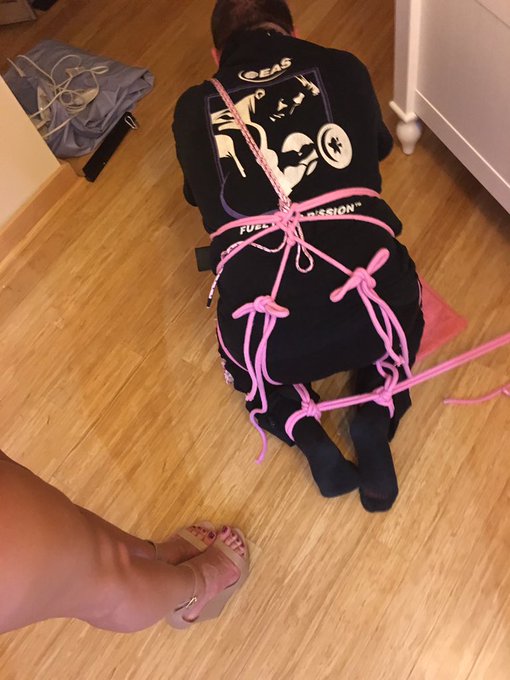 I have a toilet slave tied up,completely immobile,in chastity,ignored at the foot of My bed. Call Me<a href="/tag/nofilter"class="tags"><span>#nofilter</span></a><a href="/tag/glamorous"class="tags"><span>#glamorous</span></a><a href="/tag/goddesslife"class="tags"><span>#goddesslife</span></a>