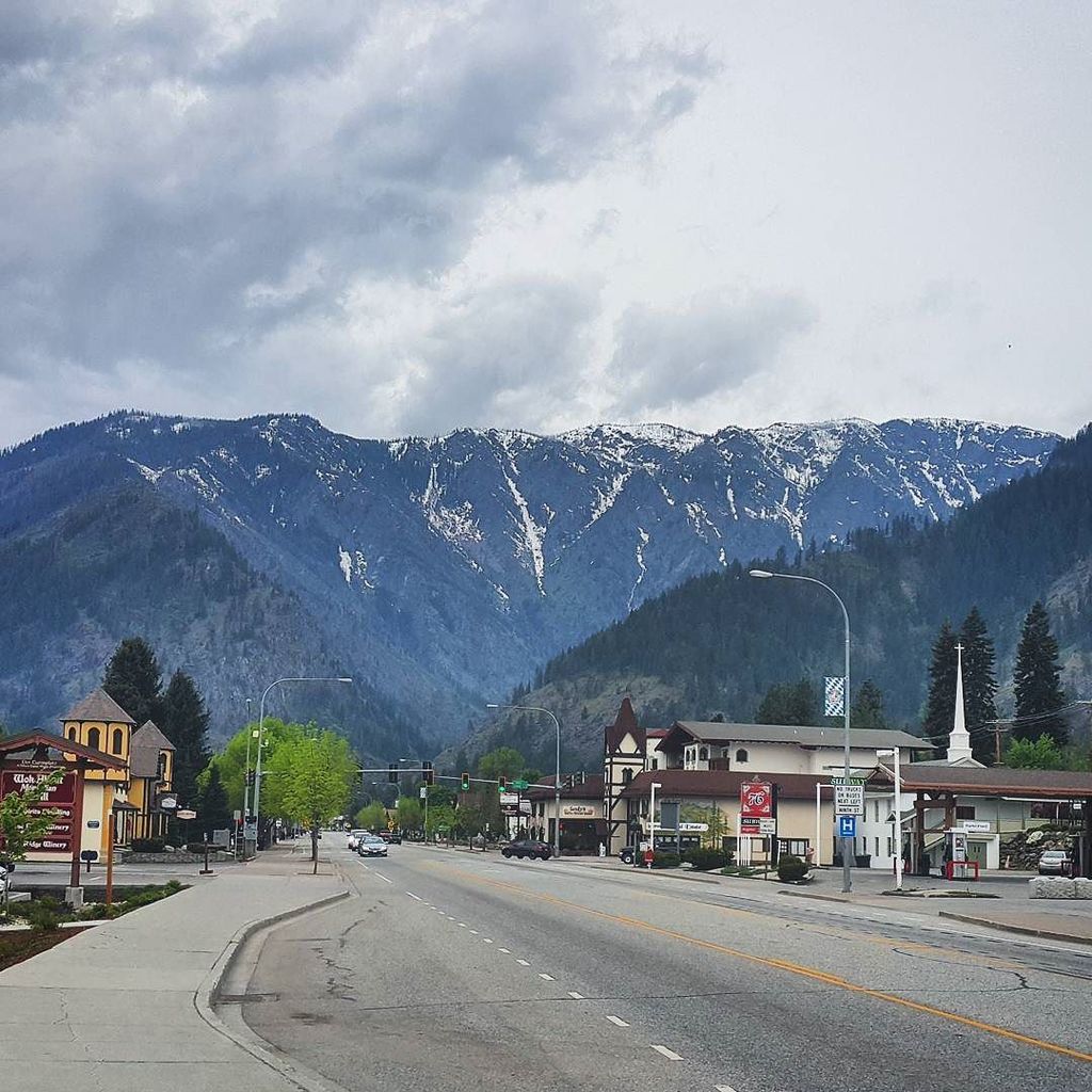 flaviosamelo's tweet photo. #leavenworth sua linda! #washington #usa #cellphonephotography #fotodecelular #samsung #northwest #northwestrules #… https://t.co/urwDJHbIZB
