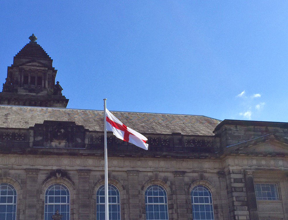 InvestInWirral's tweet photo. What a beautiful morning - Happy St George's Day everyone! https://t.co/EyaWj9h10N