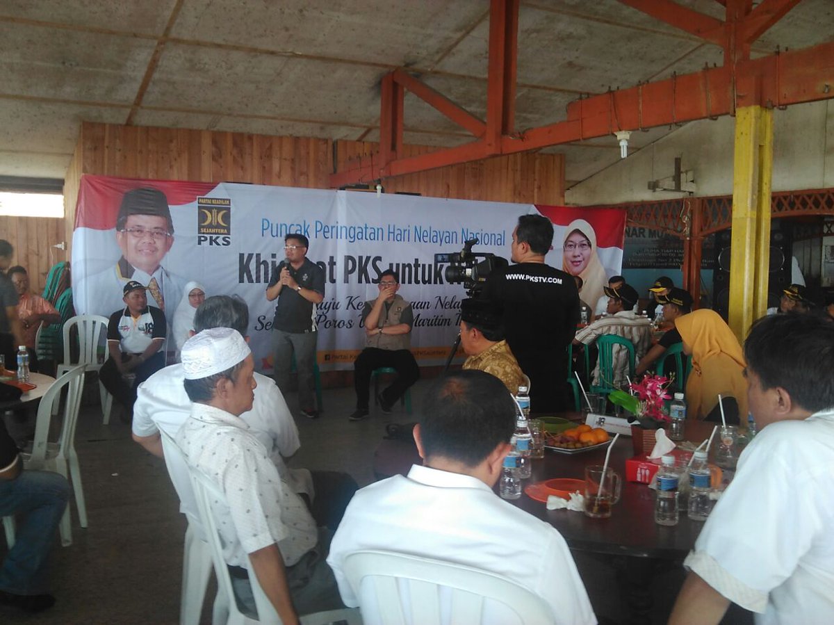 Dihadiri Presiden PKS <a href="/msi_sohibuliman/">mohamad sohibul iman</a> PKS gelar peringatan Hari Nelayan "Khidmat PKS untuk Nelayan". @PKSJakarta