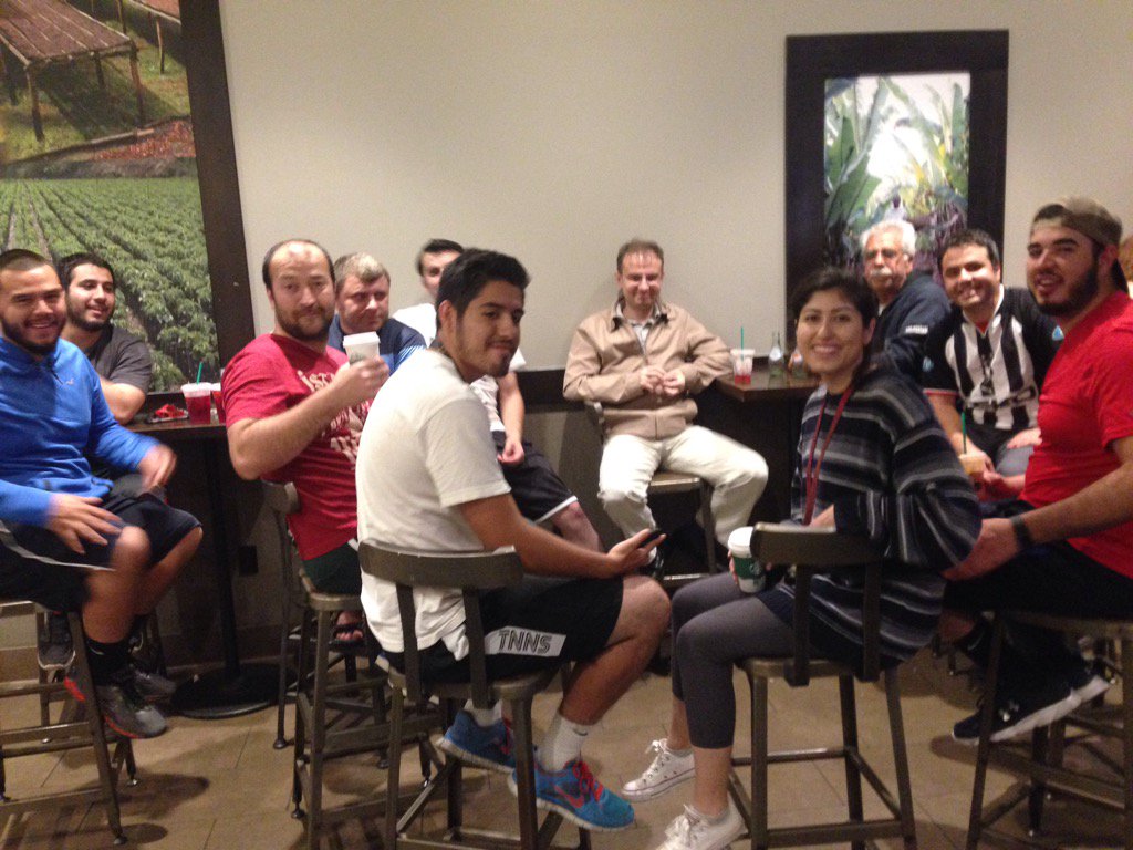 MagnoliaAlumni's tweet image. Post-game gathering with MSA1 alumni students!