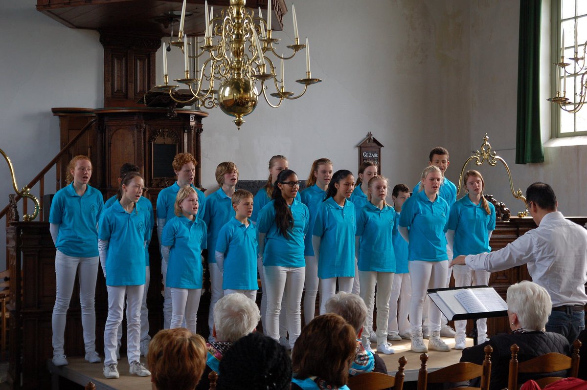 deKickers's tweet image. Laat je vandaag muzikaal verrassen bij het Saens Korenfestival! Optreden Kickers om 16 uur! ow.ly/4n0APw