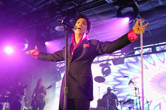 billboard's tweet image. Prince&apos;s 40 biggest Billboard hits blbrd.cm/EnvoZb