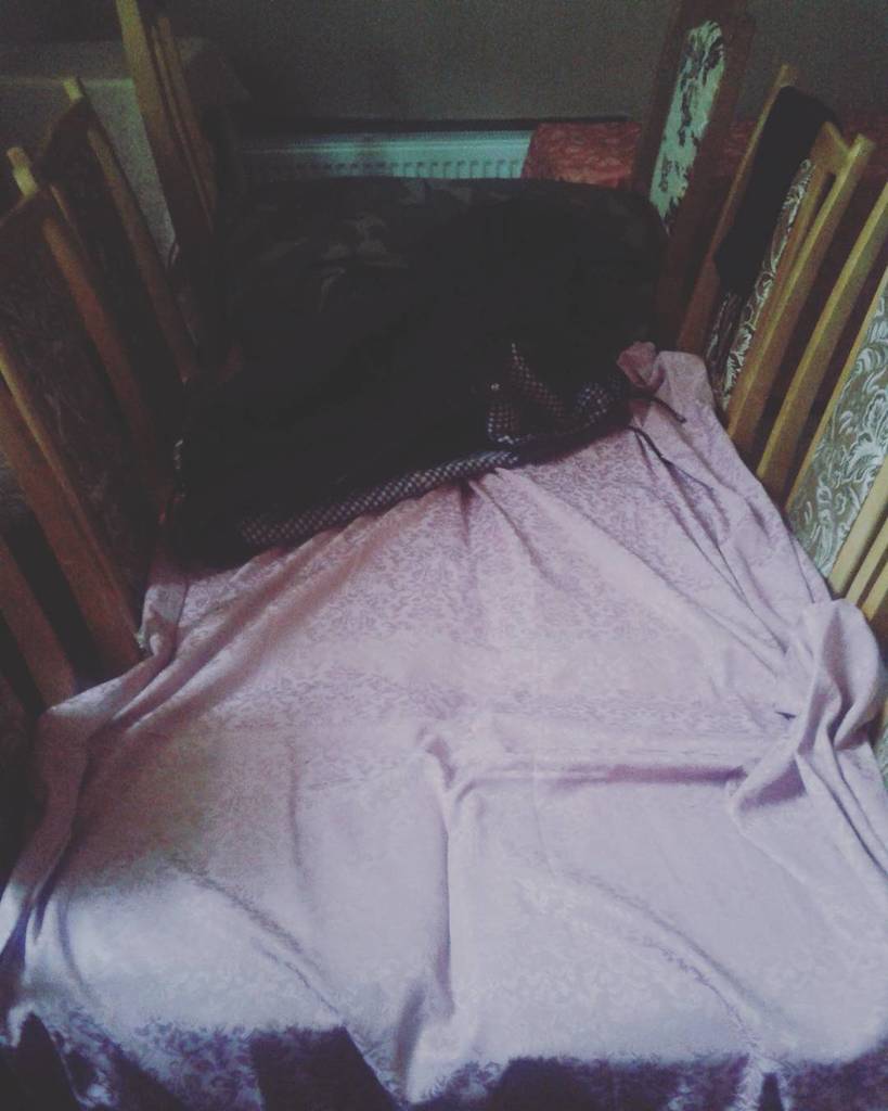 net_nvp's tweet image. Моя кровать 
Где я провел ночь 
Доброе утро 
#удобство 
#роскош 
#работа 
#утро