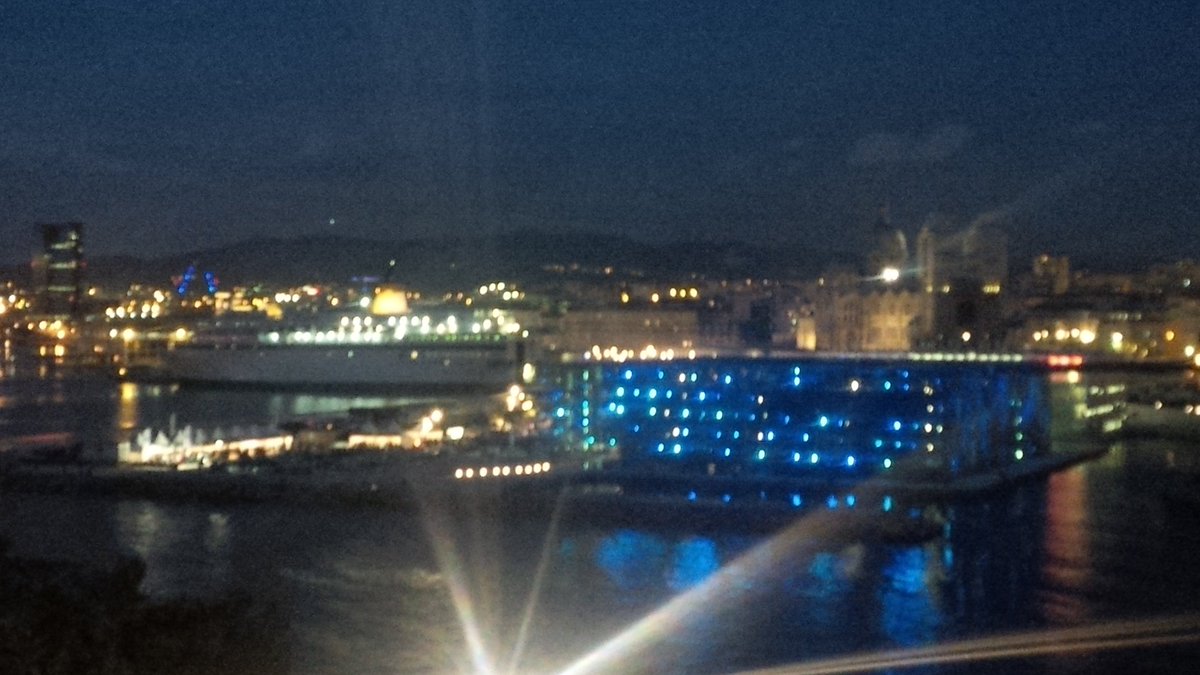 TourAuto_EdR's tweet image. Dernière journée @tourauto 25 ans superbe édition. Bye #marseille ! @EdeRothschild