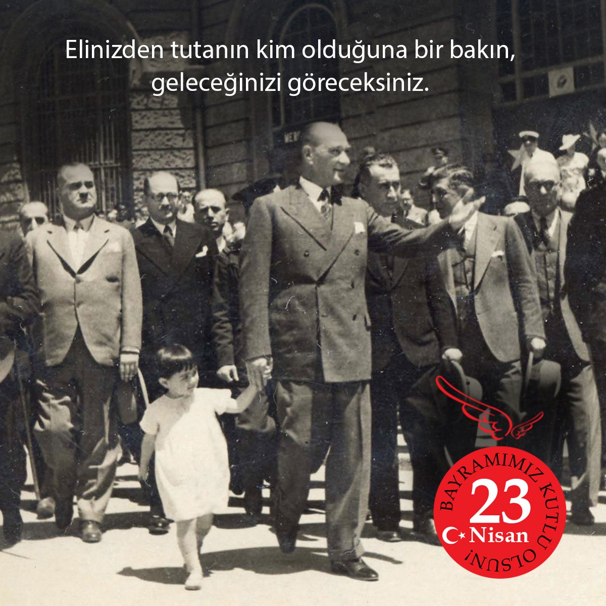 23 Nisan egemenliğin tek kişiden halka geçtiği gündür. Çocuklara armağan edilen bir gün değil, özgür bir ömürdür.