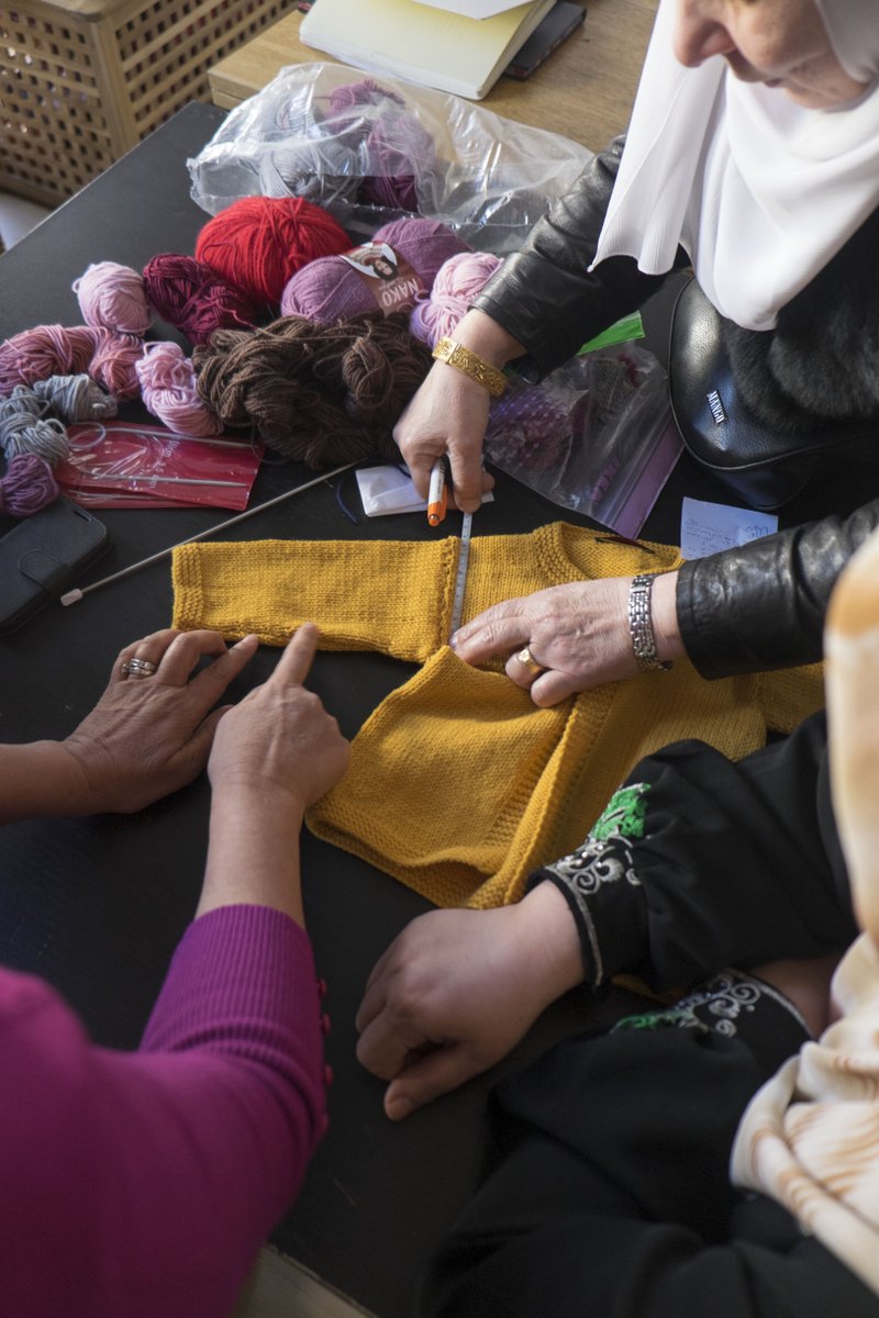 YesilistEnglish's tweet photo. Meet Knitstanbul; a handcrafted, 100% wool knitwear crafted by Syrian women https://t.co/uT31wjEtvq https://t.co/LOIo8Lzt4X