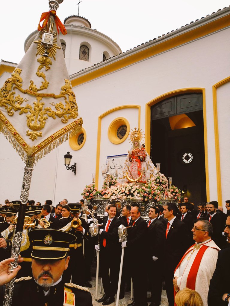 dlaranda's tweet photo. Esta tarde nos desplazamos a Alcaudete para acompañar la bajada de la Patrona @VirgenFuensanta @BCTsaludcordoba https://t.co/1ixjAQYmjO