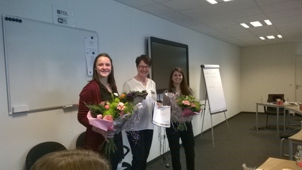 FeedDesignLab's tweet image. Interessante workshop algen&amp;amp;insecten, dankzij prima werk van HAS studenten Anne en Yovanna!