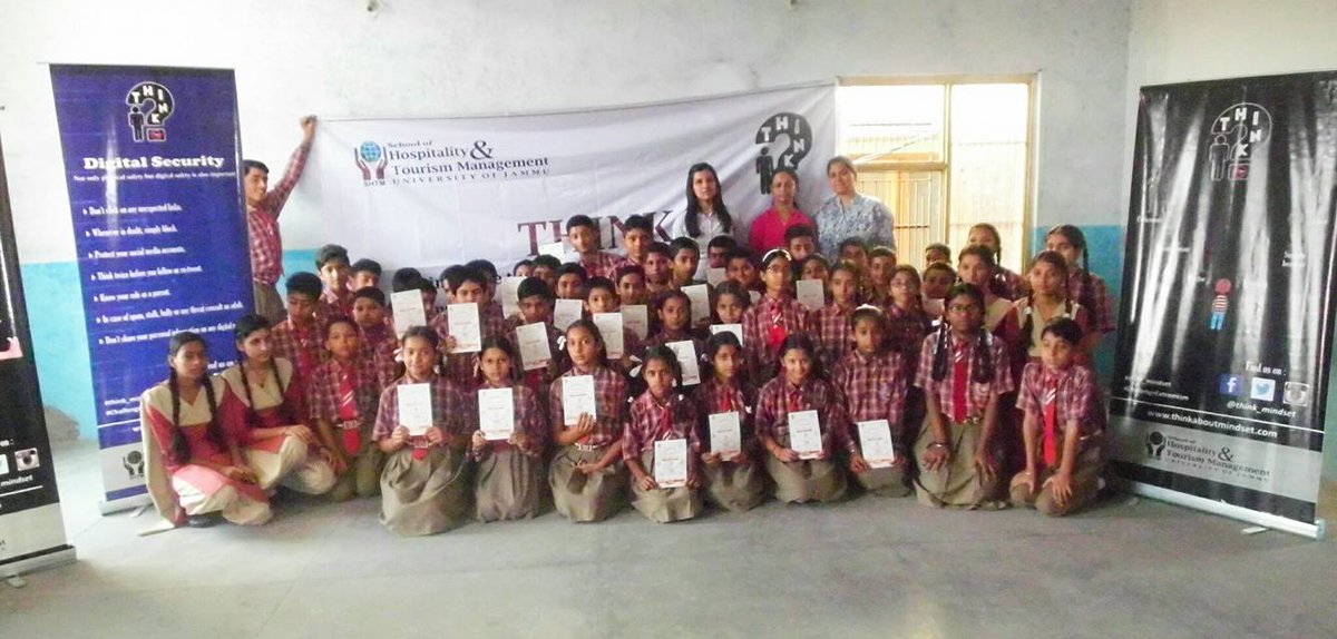 Think_mindset's tweet photo. Session at RS public school,Dogra mohalla.
#sustaininghumanity #changingmindset
#think_mindset #ChallengeExtremism https://t.co/OpABCOrgyj