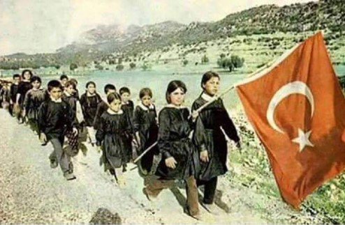 A_O_Bolat's tweet photo. Hey Gidi Güzel Günler, Seninle Nice Güzel Yarınlara Sevgili Ülkem #BloggerBolat #Amasya https://t.co/FoqeYreIyC