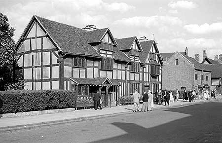 Today is the 400th anniversary of Shakespeare's death-this is where he is believed to have been born #Shakespeare400