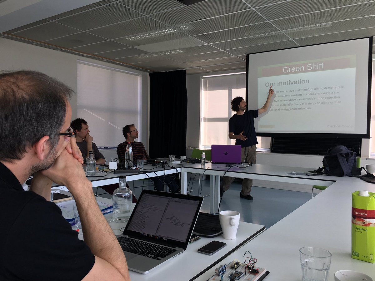 vincentdierickx's tweet image. Presentation by Carlos from @CarbonCoop about @NobelGrid #gridcamp #opengrid