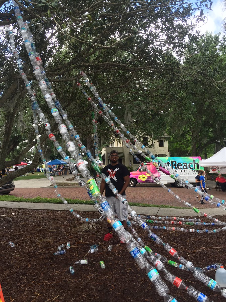iPromise_UCF's tweet photo. A few more updates on our installation! #plastic pollution #waterbottles #earthday https://t.co/zvZJjm8qpv