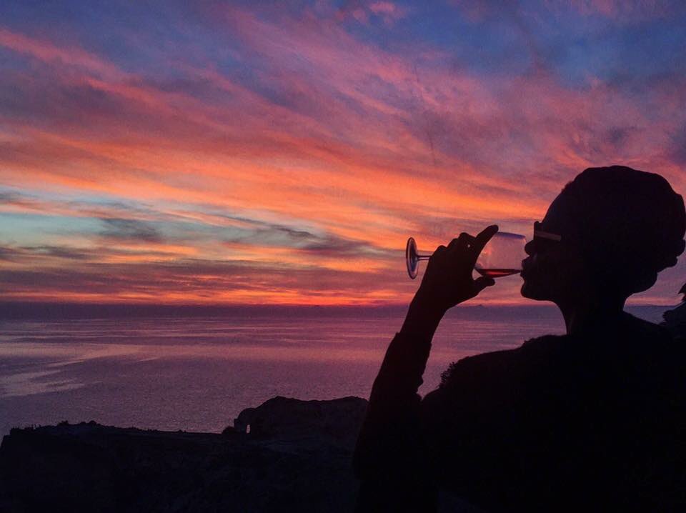 MissDMMason's tweet photo. Drinking my beautiful sunset from Santorini, Oia. #maregiosuites #breathingtaking #explosionofcolour #wanderlust https://t.co/4BMTEV701w