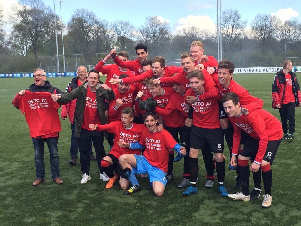 vvDETO's tweet photo. KAMPIOENEN!! https://t.co/h8HKrZRLpB