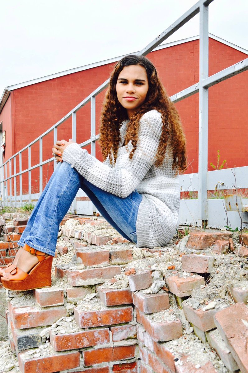 KEVINbQuick's tweet photo. #SeniorPictures @KEVINbQuick inbox me to set up a photo session https://t.co/hN0M9oyp9d