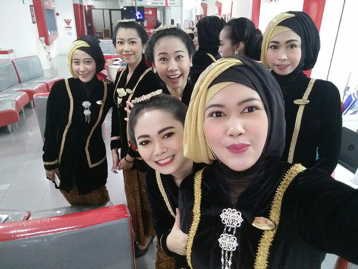 OnikOktiviani's tweet photo. Kartini kartini hebat #KartiniTelkom #PlasaTelkomSolo https://t.co/xuxfoTsmJs