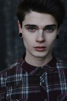 RPGSerieshr's tweet image. 💭 Christopher McCorry - 
@chrisrpgseries 💭
    - Inventé 
    - Sorcier original