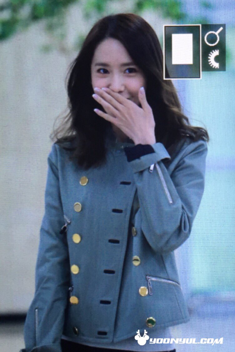 [PIC][23-04-2016]YoonA trở về Hàn Quốc vào chiều nay CguH4y-U4AAy8c1