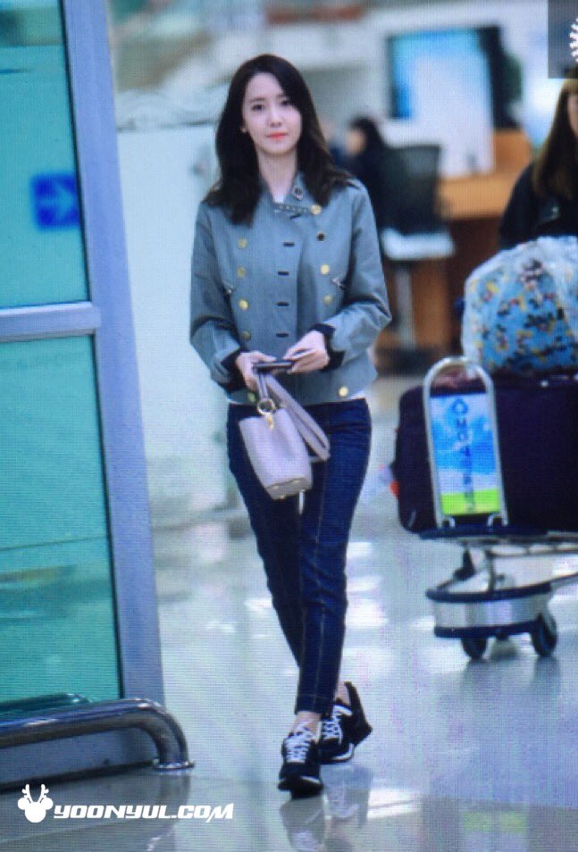 [PIC][23-04-2016]YoonA trở về Hàn Quốc vào chiều nay CguH4zBUoAEc0oG