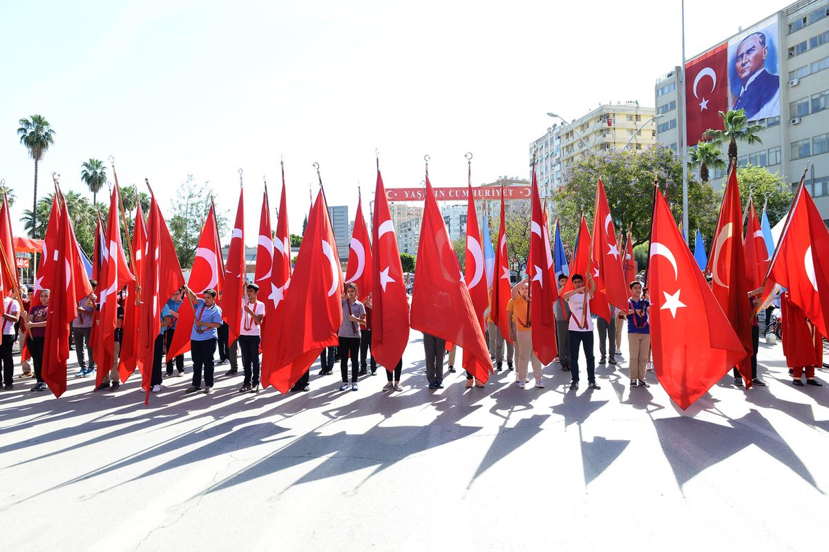 TCAdanaValiligi's tweet photo. 23 NİSAN ADANA'DA COŞKUYLA KUTLANDI
https://t.co/Ol46xw2J9R @buyuk_mustafa @turanakpinar https://t.co/jbyHM5h50Y