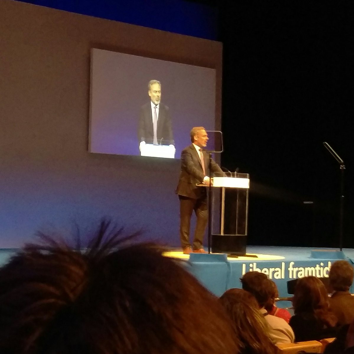 Sabine_P's tweet photo. Liberalt riksmöte med Liberalerna är äntligen igång och @bjorklundjan inledningstalar. #librix #LStud https://t.co/awXDPbK02u