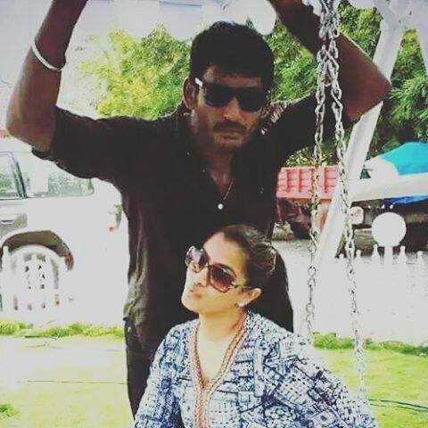 ThamizhPadam's tweet photo. #ActionCombo #MadhaGajaRaja from #29th
#Vishal #Varalaxmi @VishalKOfficial @varusarath #VV https://t.co/vIjHHYKVHD