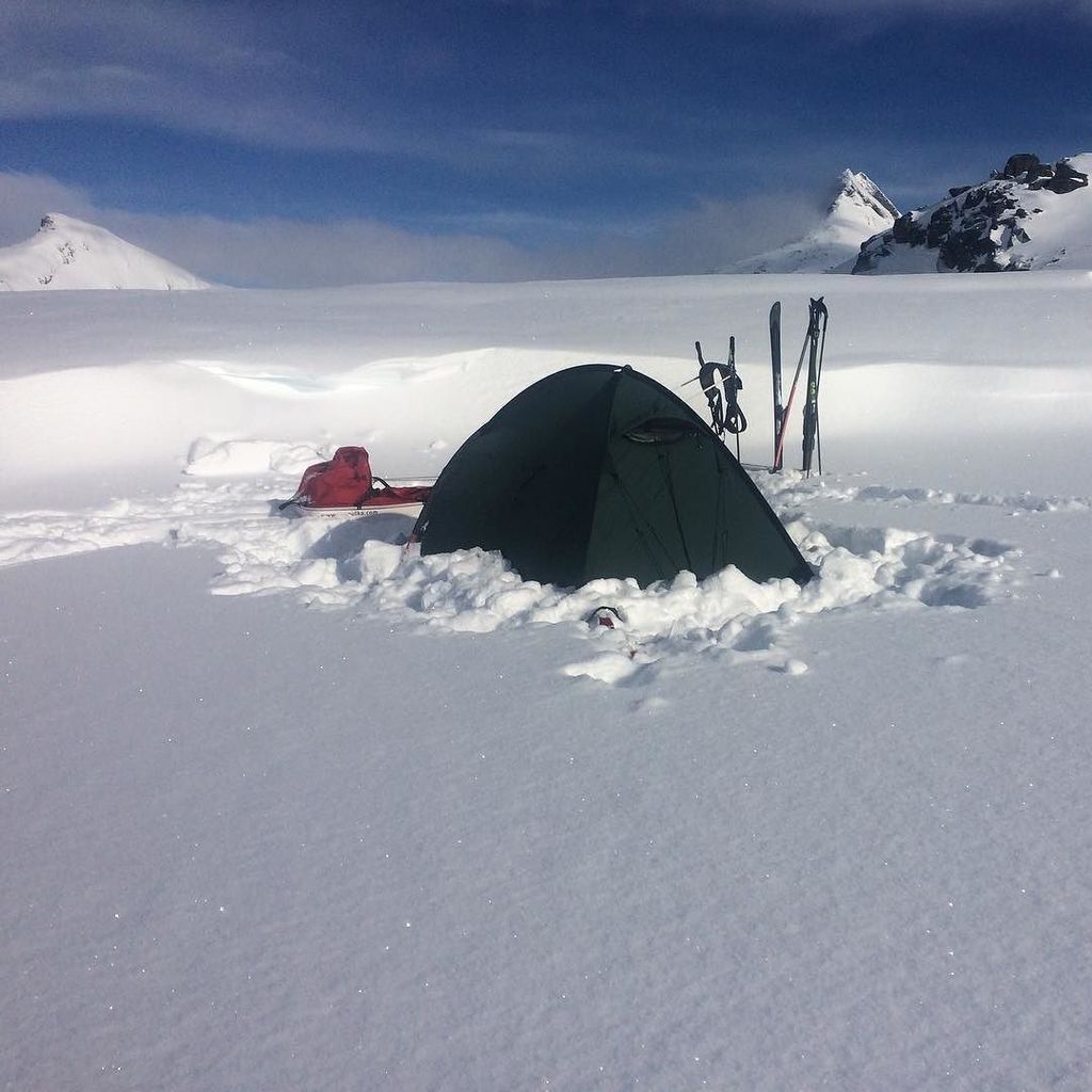 Natur_liv's tweet photo. I❤️Jotunheimen. Best basecamp ever. #Uranostind here I come!#Godturen2016 #8UkerUte #SkiOgKajakk #FjellOgHav
#Frilu… https://t.co/QiqdrLbBsA