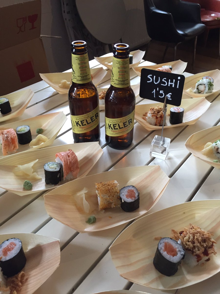 Enclavedesolss's tweet photo. Dos de nuestros placeres y encima ayudamos a los refugiados. Gracias @Sushidonosti @keler #eventosclave @DabadabaSS https://t.co/cbdaoVL4V1