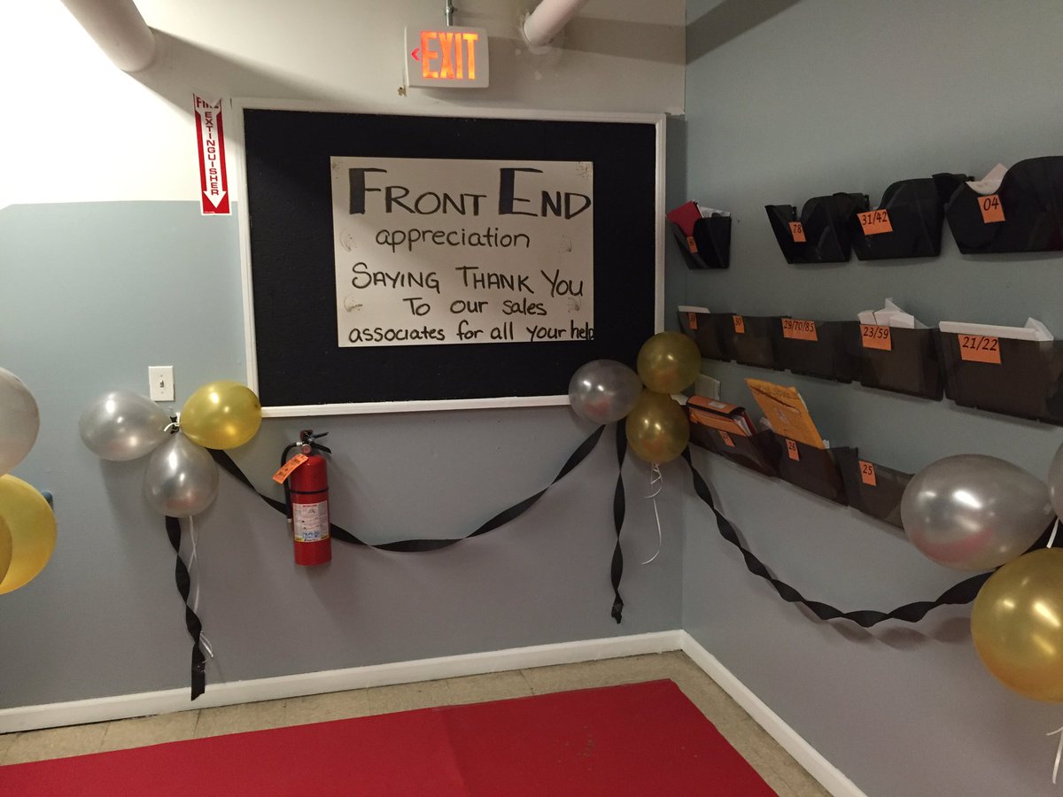 DakotaCDB's tweet photo. #FrontEndAppreciation #StoreAppreciation #SayingThanks #RedCarpetStyle!! https://t.co/Jb6v0r4Fep
