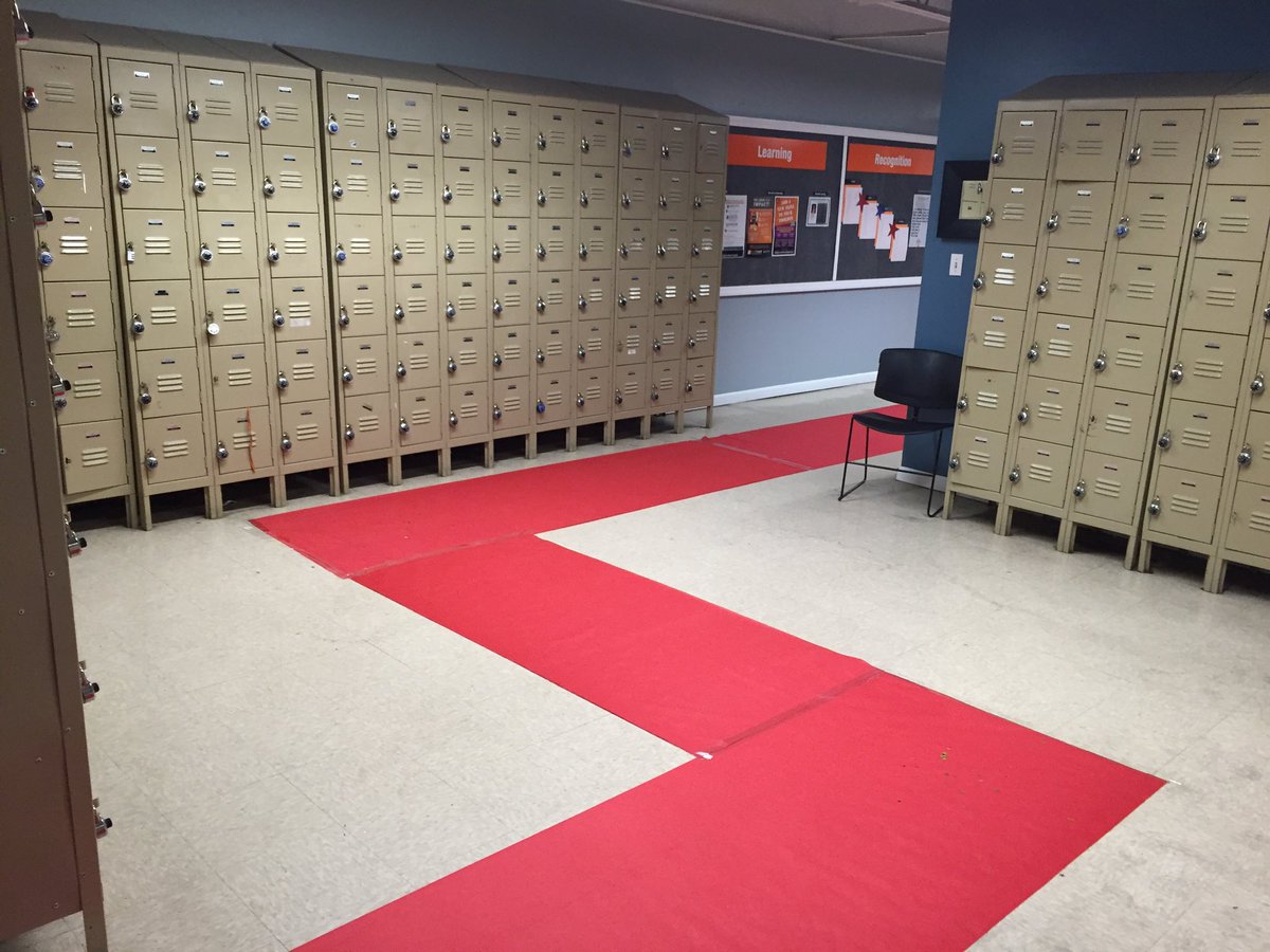 DakotaCDB's tweet photo. #FrontEndAppreciation #StoreAppreciation #SayingThanks #RedCarpetStyle!! https://t.co/Jb6v0r4Fep